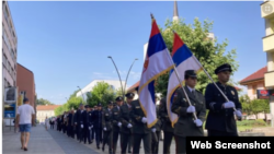 Screenshot fotografije Vojske Srbije u Prijedoru