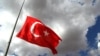 Türkiyə bayrağı (Mənbə: Türkiyə səfirliyi)