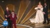 Sept Oscars pour "Everything Everywhere All at Once" 