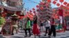 资料照片: 2023年1月23日中国游客参观泰国清迈省中国寺庙