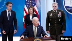 UKRAINE-CRISIS/USA-BIDEN