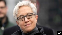 Guvernerka Oregona, Tina Kotek, fotografisana 13. februara 2024. (AP/Jenny Kane)
