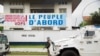 Un véhicule de la Mission des nations unies au Congo passe devant le siège de l’Union pour la démocratie et le progrès social (UDPS), principal parti d’opposition congolaise, Kinshasa, RDC, 20 septembre 2016.