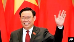 ဗီယက်နမ်လွှတ်တော်ဥက္ကဋ္ဌ Vuong Dinh Hue