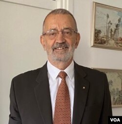 dr. Bakir Nakaš