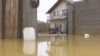 Poplave su izazvale materijalnu štetu u više opština na Kosovu. Neki sagovornici Glasa Amerike smatraju da je izlivanju doprineo i ljudski faktor.