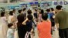 香港民意研究所公布最新调查显示，香港人身份认同指数回升达81.8分持续排名第一，自称为“中国的香港人”比率有34%，创1997年主权移交以来的新高，有民间团体分析，调查结果可能受近年港人移民潮影响 (美国之音/汤惠芸)