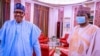 Shugaba Buhari, hagu da Gwamna Matawalle, dama yayin wata ziyara da ya kai fadar shugaban kasar a watan Fabrairu (Twitter/Matawalle)