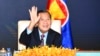រូបឯកសារ៖ លោក​នាយករដ្ឋមន្ត្រី​ ហ៊ុន សែន ​ចូលរួម​ក្នុង​កិច្ចប្រជុំ​កំពូល​ពិសេស​រវាង​អាស៊ាន​និង​ចិន តាម​អនឡាញ​ពី​វិមាន​សន្ដិភាព​ក្នុង​រាជធានី​ភ្នំពេញ ថ្ងៃទី២២ ខែវិច្ឆិកា​ ឆ្នាំ២០២២។ (An Khoun SamAun/National Television of Cambodia via AP)