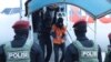 Salah seorang dari 26 terduga teroris yang ditangkap di Makassar dan Gorontalo, diterbangkan ke Jakarta, Kamis (4/2). (Photo Courtesy : Mabes Polri )