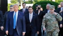 Më 1 qershor 2020, ish-Presidenti Donald Trump del nga Shtëpia e Bardhë drejt Kishës të Shën Gjonit (ndër shoqëruesit dallohet edhe Gjenerali Milley)