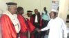 Les magistrats du Tchad saluant le ministre de la justice Pr Mahamat Hassan, N’Djamena, Tchad, 11 septembre 2017. (VOA/André Kodmadjingar)