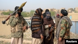 مقامات گفته اند که در دو روز گذشته طالبان بر دو ولسوالی غزنی حملات تهاجمی را انجام داده اند