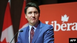 Perdana Menteri Kanada Justin Trudeau berbicara kepada para donatur selama Pesta Liburan Laurier Club di Museum Sejarah Kanada di Gatineau, Quebec, pada 16 Desember 2024. (Foto: AFP)