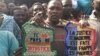 Les prisonniers montrant ces images pour prouver au ministre de la justice leur ras-le-bol à l'intérieur de la maison d'arrêt, à N'Djamena, Tchad, le 17 février 2017. (VOA/André Kodmadjingar)