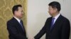 朝鲜国务委员会副委员长、党中央副委员长崔龙海(左)与中共中央对外联络部部长宋涛在平壤会面。 （2017年11月17日）