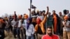 Indian farmers are marching towards New Delhi to press for the better crop prices promised to them in 2021, at Shambhu Barrier, a border crossing between Punjab and Haryana states, India, Feb. 19, 2024. 