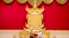 သမ္မတဥိးသိန်းစိန်က ရွေးချယ်ခံသမ္မတသစ် ဦးထင်ကျော် ထံသို့ အစိုးရအဖွဲ့တာဝန်များ လွဲှဲပြောင်းပေးခဲ့ပါတယ်။ မတ် ၃၀၊ ၂၀၁၆။