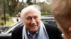 FIFA Bayar Blatter $3,76 Juta Tahun 2015