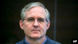 Paul Whelan, bivši američki marinac optužen za špijunažu, sluša presudu u sudnici u Moskvi, Rusija, 15. juna 2020.