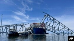 Zambuko reFrancis Scott Bridge mushure mekudumwa nengarava