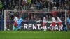 Le défenseur de Marseille, Rolando, marque un but lors du match retour de la demi-finale de l’Europa League à Salzbourg, Autriche, le 3 mai 2018.