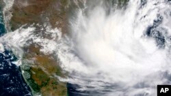 INDIA-CICLON