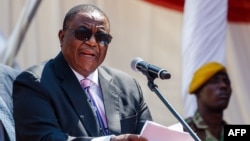 Mutewedzer wemutungamiri wenyika, VaConstantino Chiwenga.