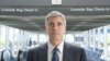 George Clooney kembali menunjukkan kelihaiannya berperan dalam film komedi. Perannya sebagai Ryan Bingham yang hidup dari bandara ke bandara memberinya nominasi aktor terbaik dalam ajang Academy Awards tahun ini.