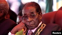 VaRobert Mugabe