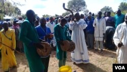 Utshaya uphondo ...