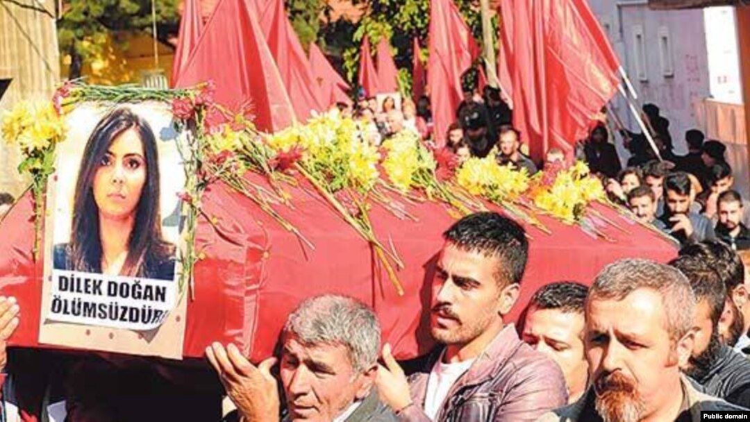 دیله‌ک دۆغان، به‌ ده‌ستی پولیس کوژرا.