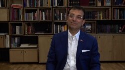 Istanbul's mayor, Ekrem Imamoglu, is calling on the people to stay strong in the face of the COVID-19 pandemic. (Dorian Jones/VOA)