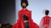 Kontemporer Couture rancangan Kimberly Tandra. (courtesy IFG/VOA)