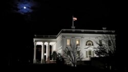 VOA Asia - Impeachment hovers over the White House