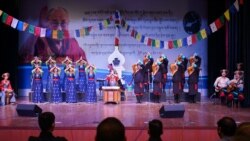 ༧གོང་ས་མཆོག་གི་འཁྲུངས་སྐར་ལ་གླུ་གར་གྱི་མཆོད་པ།