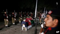 د خېبرپښتونخوا پوليس ترمخه ، تېر کال په 2022 کې په صوبه کې 196 ترهګر په پوليس مقابلو کې وژل شوي، او 118 پوليس هم د ترهګرۍ پرضد جګړه کې وژل شوي او 117 ژوبل شوي وو