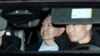 Iring-iringan kendaraan yang membawa Presiden Korea Selatan yang dimakzulkan, Yoon Suk Yeol, meninggalkan Rumah Tahanan Seoul di Kantor Penyelidikan Korupsi untuk Pejabat Tinggi (CIO) menyusul penangkapannya di Gwacheon, Korea Selatan, 15 Januari 2025. (Foto: Yonhap via Reuters)