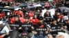 台湾上万群众2019年6月16日手举“台湾撑香港”的标语牌参加集会支持香港民众反送中。 