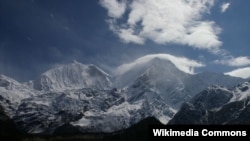 Núi Manaslu nằm trong dãy núi Himalaya