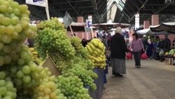 Geryanek li Bazara Fekî û Keskahîyan ya Enqerê