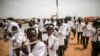 Une fanfare de l'Église kimbanguiste défile à Luanda lors d'un meeting du MPLA, le parti au pouvoir en Angola, le 19 août 2017.