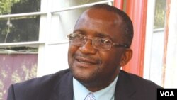 VaDouglas Mwonzora 
